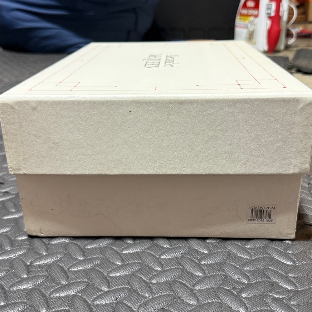 Alexander McQueen Shoe Box - Picture 3 of 4